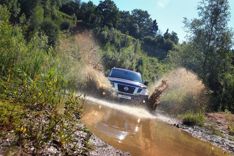  Nissan Patrol 2010 года  (фото 54 из 118)